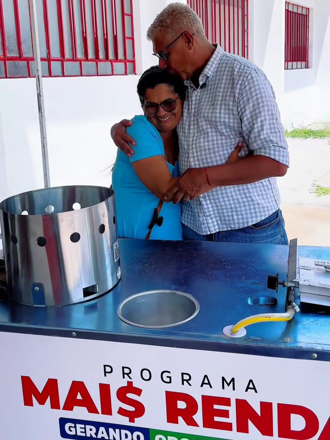 Prefeitura de Bequimão inicia entrega de carrinhos do Programa Mais Renda